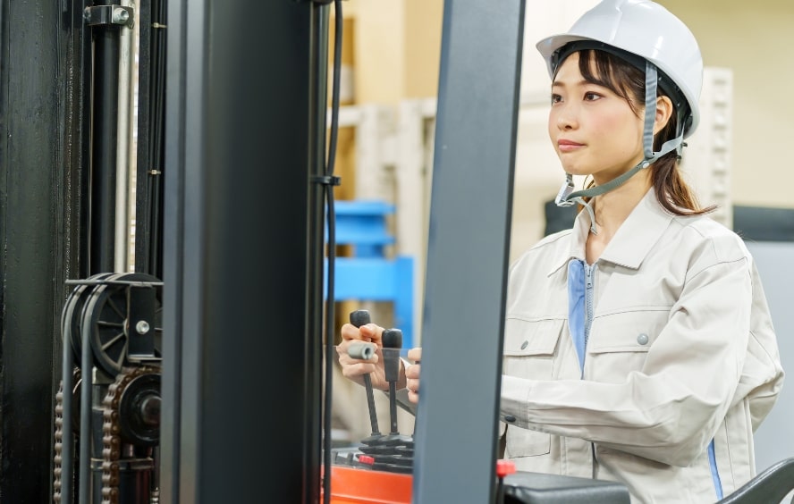 ロジスティクス事業に特化！